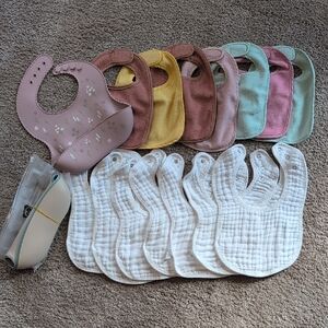 Large Bundle (18) Baby Bibs